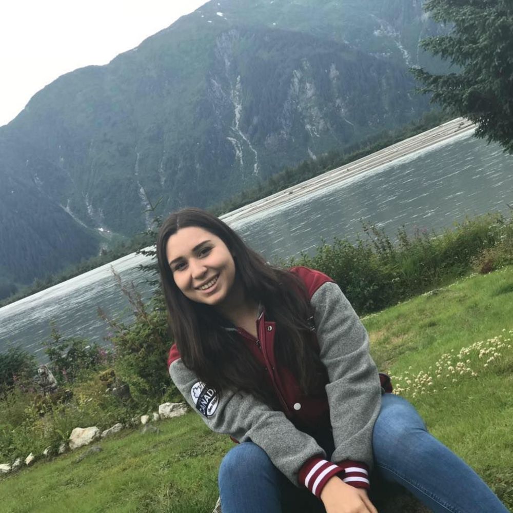 Meet your Posher, Daniela